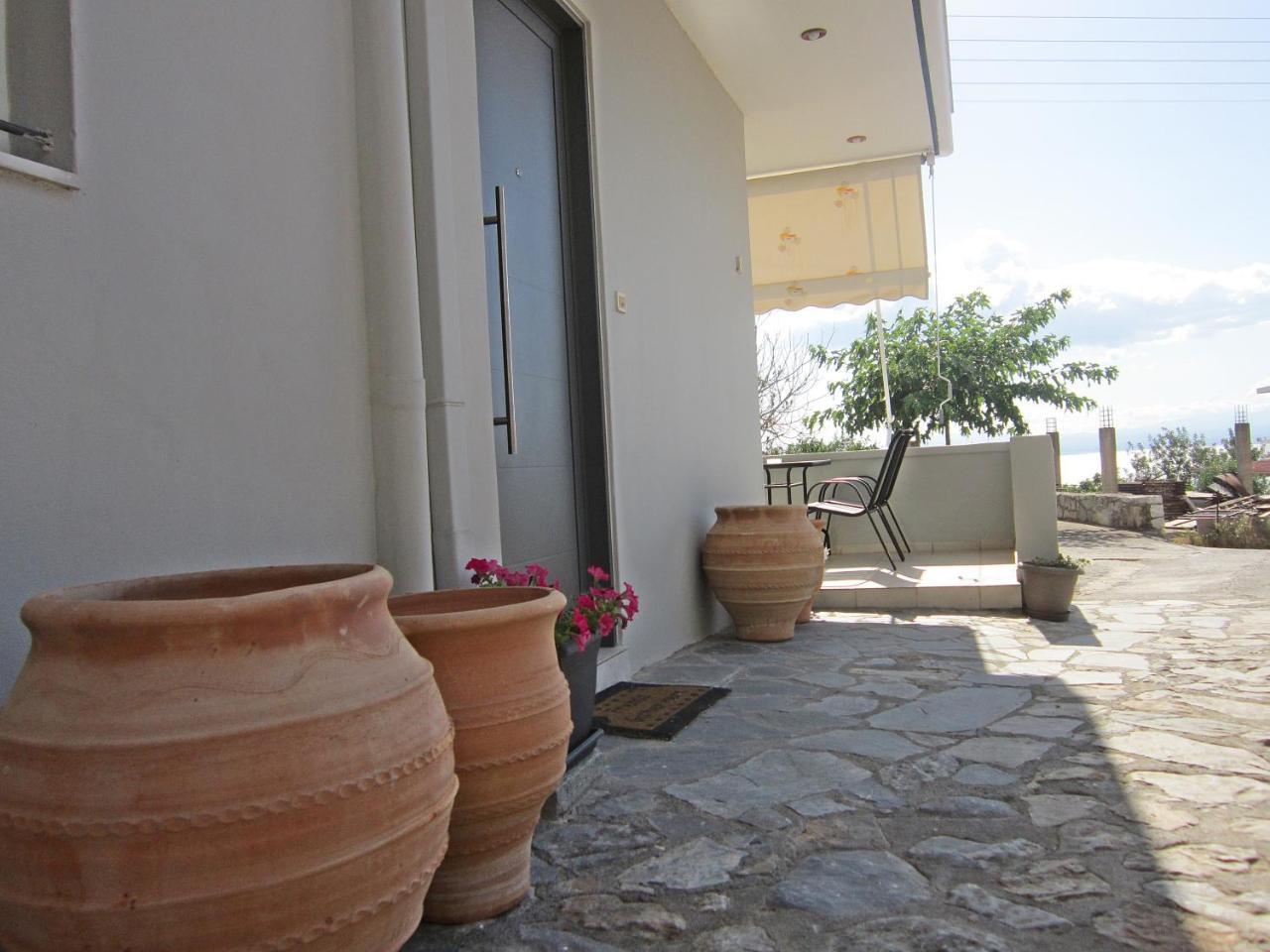 Blue Yard Apartments Kalamata Exterior foto